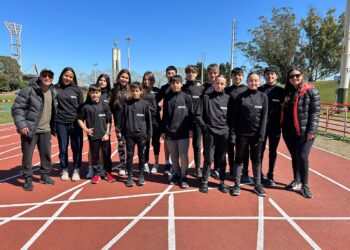 Primer viaje del año para los más chicos de la Escuela de Atletismo: se viene el nocturno de Benito Juárez