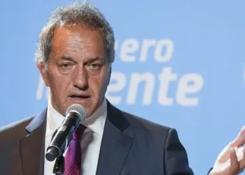 Para “estirar” la temporada, Scioli le pidió a Caba que las clases inicien después de Carnaval