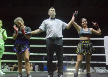 Las chicas tuvieron noche de knockout, en el Polideportivo Municipal