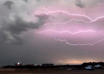 Extienden el alerta por tormenta y calor extremo para este viernes: pronostican 32 grados