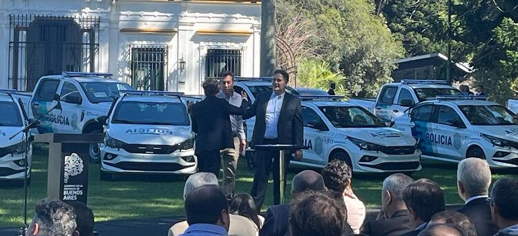 El Intendente Arturo Rojas firmó junto al Gobernador Kicillof el nuevo Fondo de Seguridad bonaerense