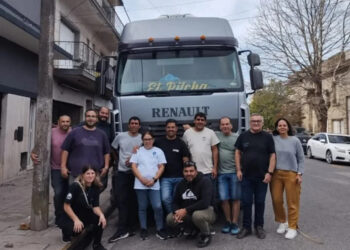 Necochea solidaria con Bahía Blanca. Partió un camión con donaciones del sindicato de fleteros