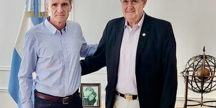 Reunión del Ministro Gabriel Katopodis y el intendente de San Cayetano para evaluar obras de infraestructura
