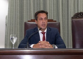 Arturo Rojas sostuvo la vigencia de la “tasa portuaria” y denunció planes de desestabilización, en la apertura de las sesiones del HCD. Por Jorge Gómez