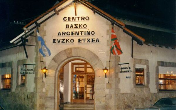Se prepara la celebración de los 80 años del Centro Vasco en Necochea