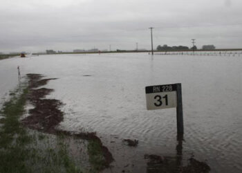 De alerta “Naranja” a alerta “Amarilla”. Siguen las lluvias en la región. La ruta 228 se encuentra cortada.
