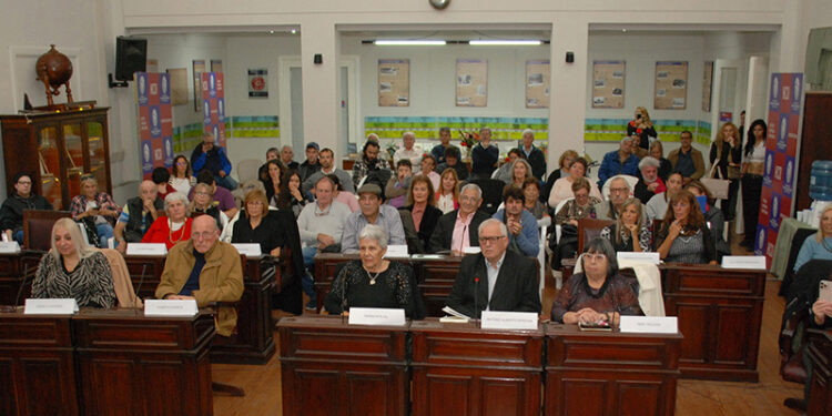 Necochea Celebró la Literatura Local con la Inauguración de la Filial de la Sociedad de Escritores y Homenaje a Gabriel Nieto Suárez
