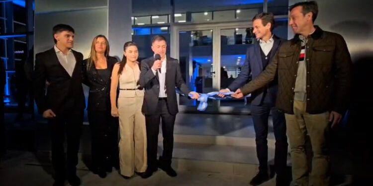 Ford Balcarce inauguró su nueva concesionaria en Necochea