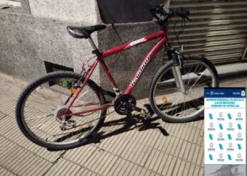 Un menor resultó herido tras un choque entre un auto y una bicicleta en 71 y 76