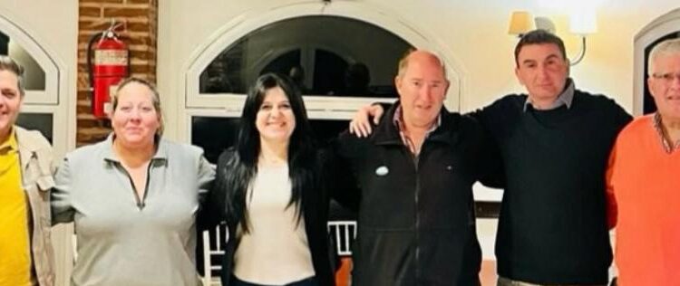 Encuentro de de dirigentes deLa Libertad Avanza con unarepresentación del PRO local. Por Jorge Gómez