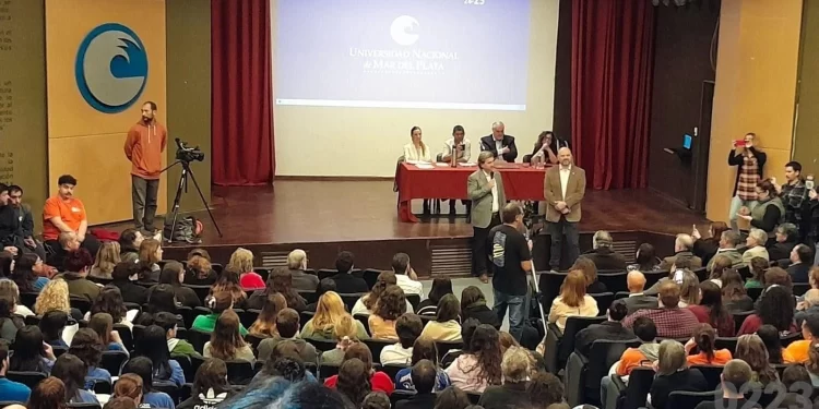 La Escuela de Medicina de MDP, ahora es Facultad: “Acá están los profesionales que estaban haciendo falta”