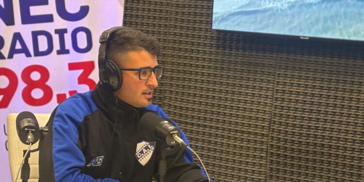 Martín Latorre: “En el fútbol femenino hay más disposición a aceptar críticas”