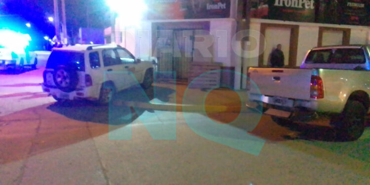 Fuerte colision de dos camionetas