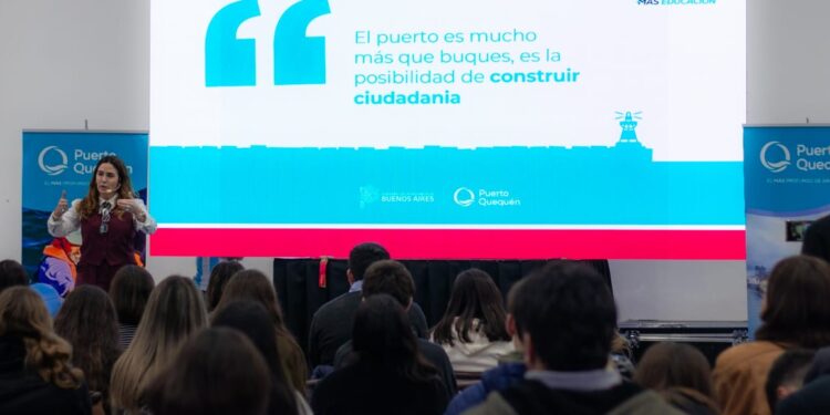 Importante convocatoria e interacción en la segunda cátedra abierta brindada por Puerto Quequén