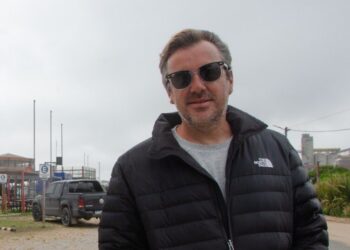 “Cholo” Servat celebró que finalmente se puede acceder a casas containers mediante créditos bancarios