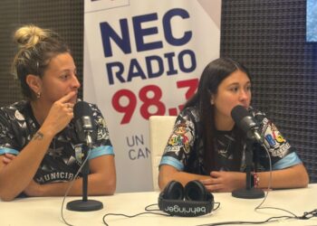 Pilar y Celeste, la pasión que une generaciones en el fútbol amateur de Necochea