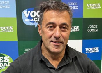 Bardín impulsa un proyecto para construir un baño accesible en la playa de Quequén