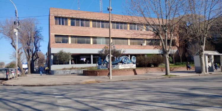 Juan de la Calle: “Esperamos el jueves ya poder abrir las puertas normalmente” del Centro Cívico