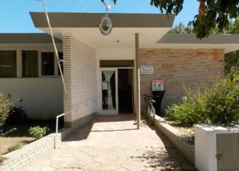 Se puede realizar el trámite de licencias en Quequén mientras se acelera la obra en Toledo