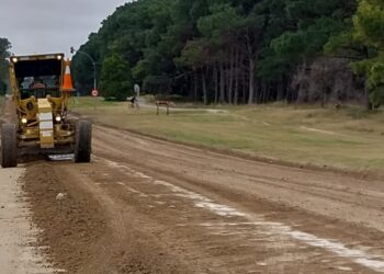 Se despliega un plan integral para recuperar calles de tierra en la ciudad