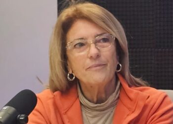 Cristina Azcueta: “El Centro Cultural ofrece un espacio de encuentro” para celebrar la Independencia con flan y solidaridad.