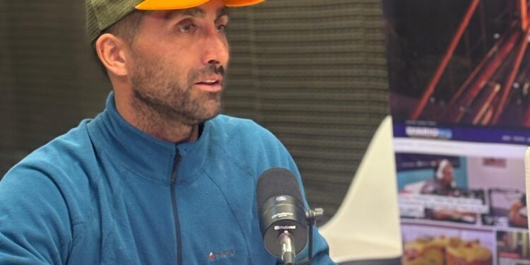 El invierno no detiene las olas: Cómo una escuela de Necochea mantiene viva la pasión por el surf