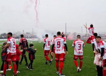 Liga Necochea de fútbol: Jornada marcada por la lluvia y la emoción hasta el último minuto