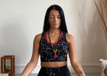 Johanna Ramírez invita a un ciclo de yoga y agua en Necochea