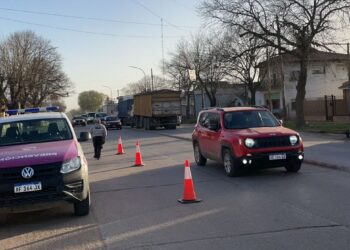 Se realizan operativos en accesos de rutas y avenidas junto a fuerzas de seguridad