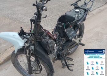 Colisión en Necochea: Joven lesionado y moto con pedido de secuestro