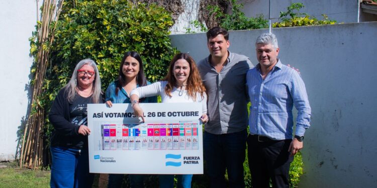 Velázquez y Blanco, presentes en Mar del Plata en acto en rechazo a las políticas de Milei