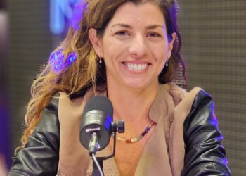 Luli Fornieles: “Pintar con los dedos es volver a la infancia y conectar con la creatividad desde otro lugar”