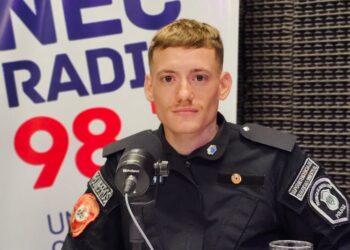 Un joven bombero de Necochea salvó la vida de una bebé de 22 días y emocionó a toda la ciudad