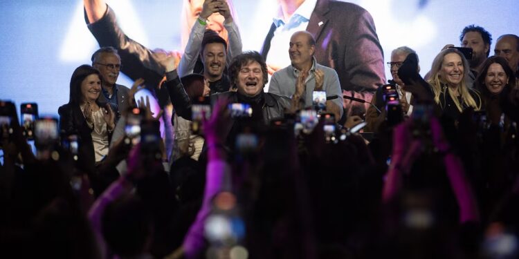 Triunfo categórico de La Libertad Avanza: gana en Buenos Aires y supera el 40% de los votos a nivel nacional