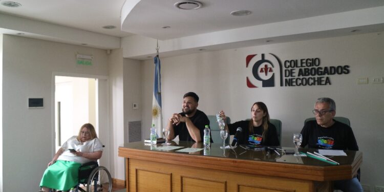 Amplia participación en el Conversatorio sobre Discapacidad