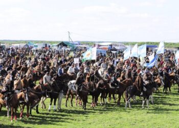 El necochense Jonathan “Rusito” Hernández se consagró campeón en la Fiesta del Talar y cumplió el sueño de todo domador