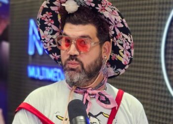 Franco Cuello celebra sus 15 años en el escenario con un show humorístico al estilo de una fiesta de quince