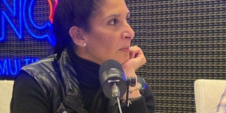 La pelota paleta femenina vive un crecimiento histórico en Necochea y prepara una clínica con una referente nacional