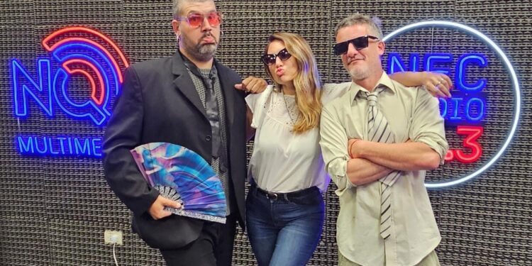 Un nuevo programa llega a los multimedios NQ: humor, resumen de redes y participación del público