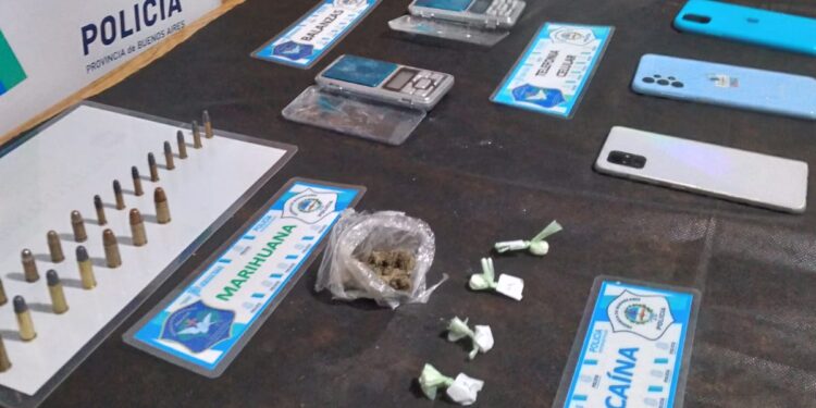 Aprehendidos por venta de estupefacientes y secuestro de vehículo con pedido activo