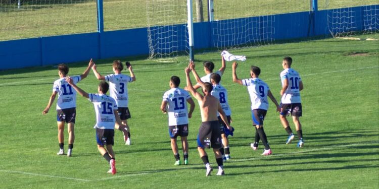 Caso jugadores suspendidos: Villa Díaz Vélez exige que se respete la resolución de Aprevide y pide frenar el torneo