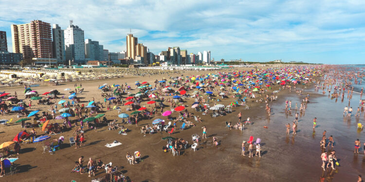 A pocos días de la temporada, los balnearios de Necochea muestran poco movimiento y obras demoradas