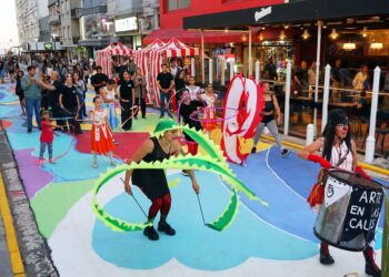 Reconocimiento al trabajo colectivo en la puesta en valor de la Peatonal 83
