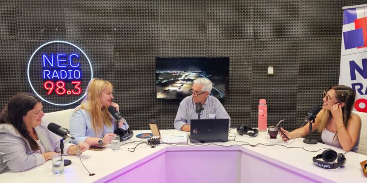 Intendentes del Abruzzo impulsan un intercambio educativo que podría llevar a alumnos del CEIA a Italia