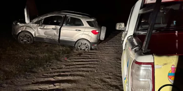 Vuelco vehicular en avenida 10 y calle 171: intervino Defensa Civil