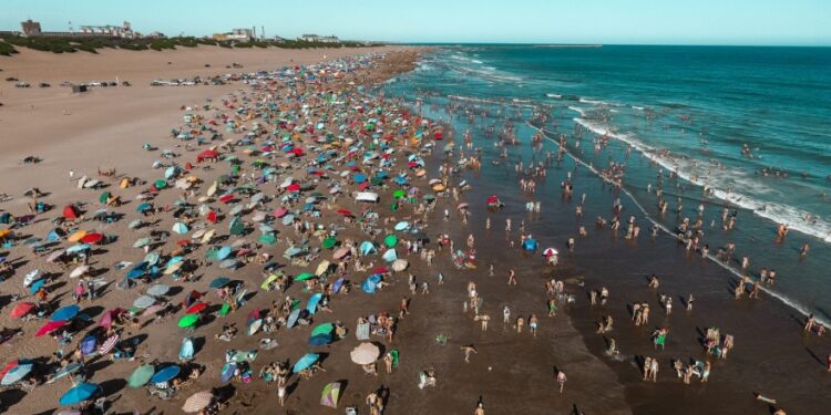 Altas temperaturas y probabilidad de lluvia: así estará el martes en la ciudad