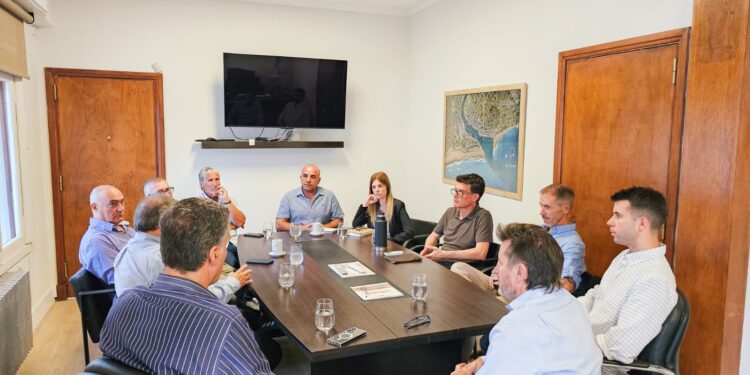 Puerto Quequén: Carrillo recibió a representantes de la Cámara de Actividades Portuarias