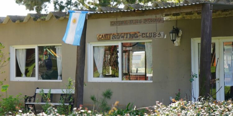 El Rowing vuelve a latir: remada nocturna, cantina inclusiva y un proyecto que busca abrir el club a toda la comunidad