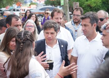 Kicillof destacó los valores del Movimiento Scout y celebró el campamento en Necochea