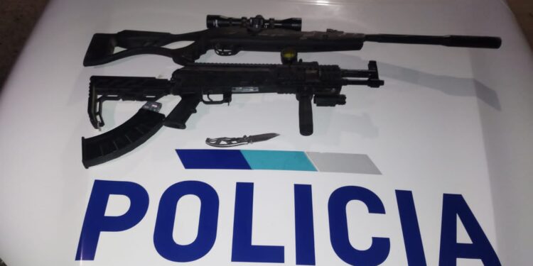 Detienen a un hombre por violencia de género tras retener y amenazar de muerte a su pareja